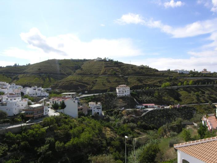 Image No.13-2 Bed Townhouse for sale