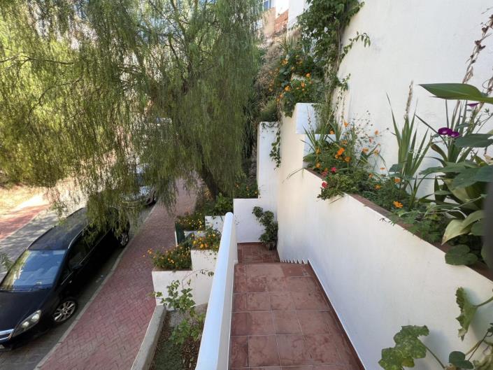 Image No.2-4 Bed Townhouse for sale