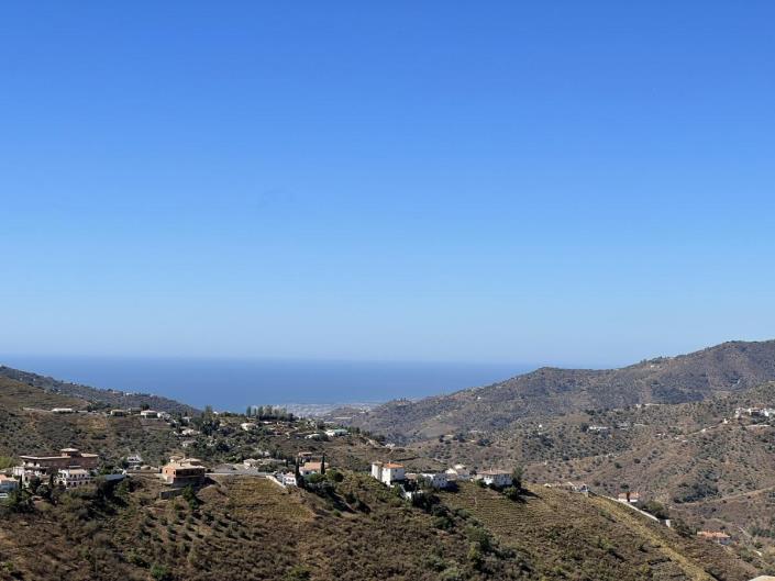 Image No.35-4 Bed Townhouse for sale