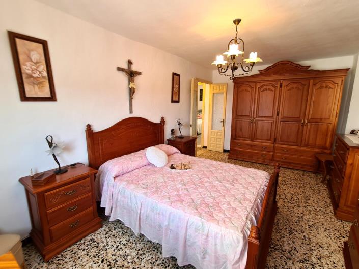 Image No.10-4 Bed Townhouse for sale