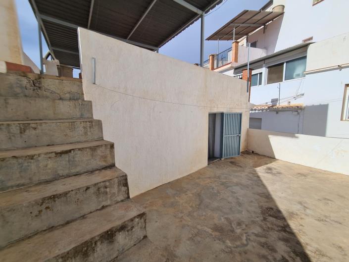 Image No.21-4 Bed Townhouse for sale