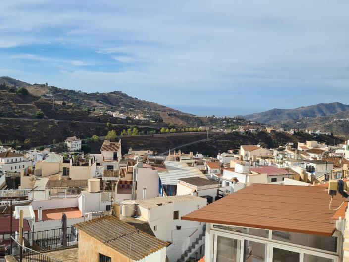 Image No.24-4 Bed Townhouse for sale