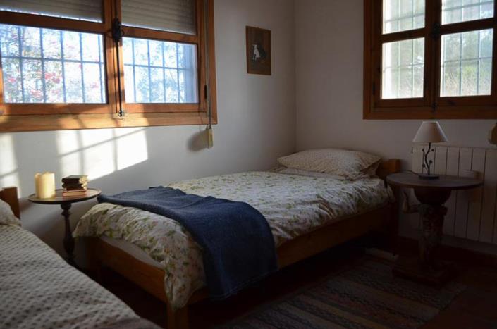 Image No.20-3 Bed Country Property for sale