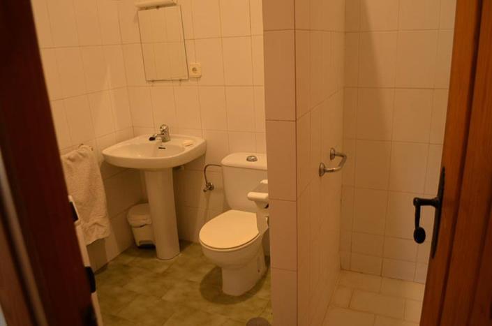 Image No.22-3 Bed Country Property for sale