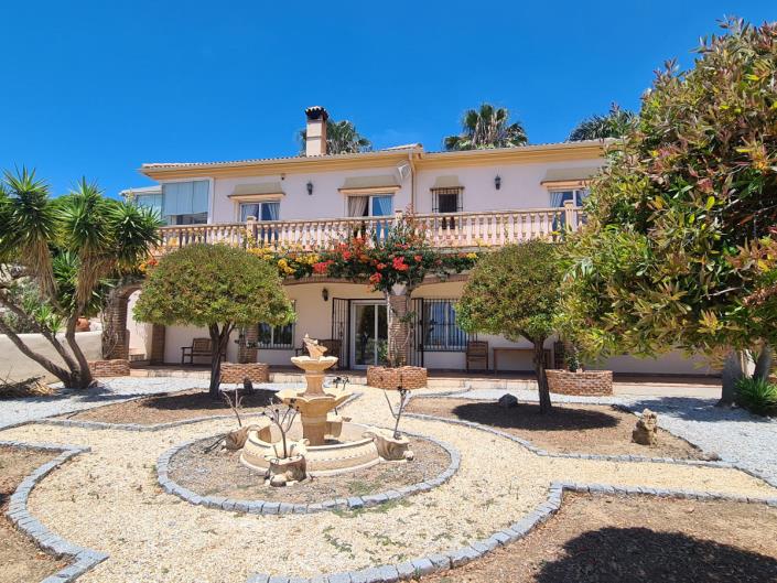 Image No.4-4 Bed Villa for sale