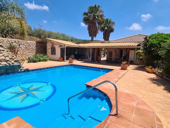 Image No.9-4 Bed Villa for sale