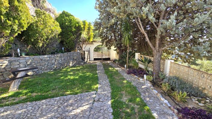 Image No.33-6 Bed Hotel for sale