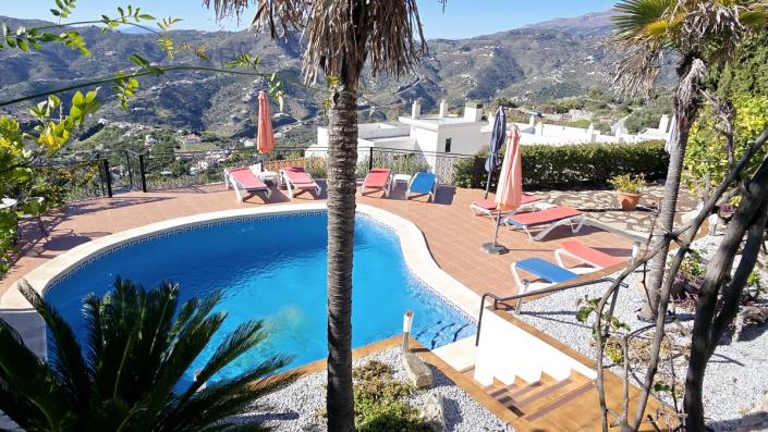 Image No.43-6 Bed Hotel for sale