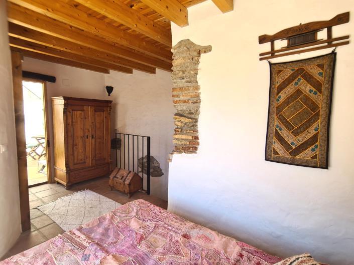 Image No.20-4 Bed Townhouse for sale