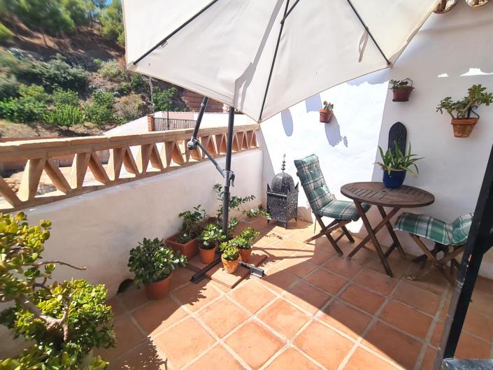 Image No.26-4 Bed Townhouse for sale