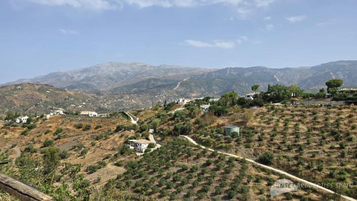 Image No.27-3 Bed Villa for sale