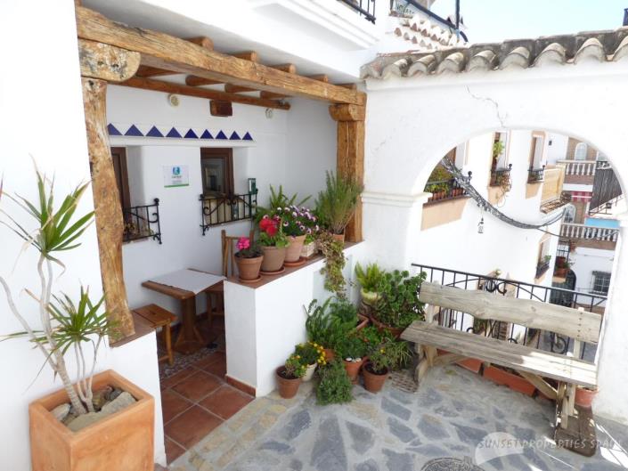 Image No.3-3 Bed Townhouse for sale