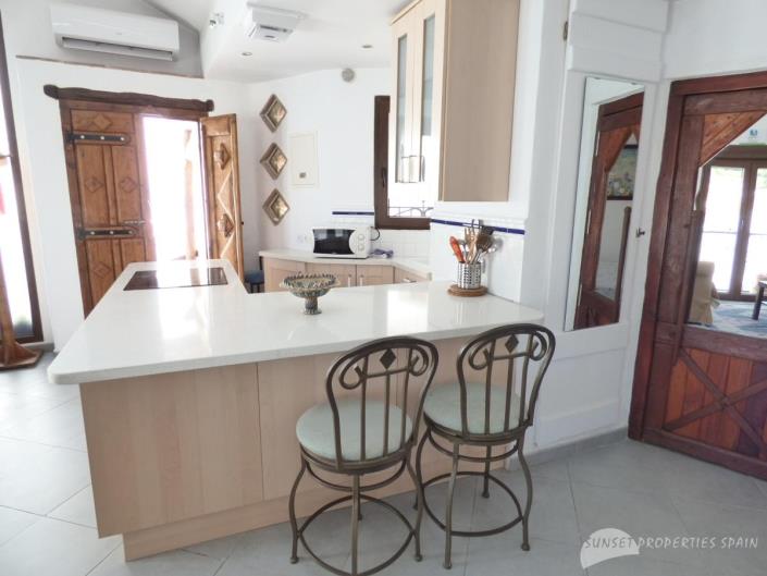 Image No.29-3 Bed Townhouse for sale