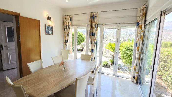 Image No.26-5 Bed Villa for sale