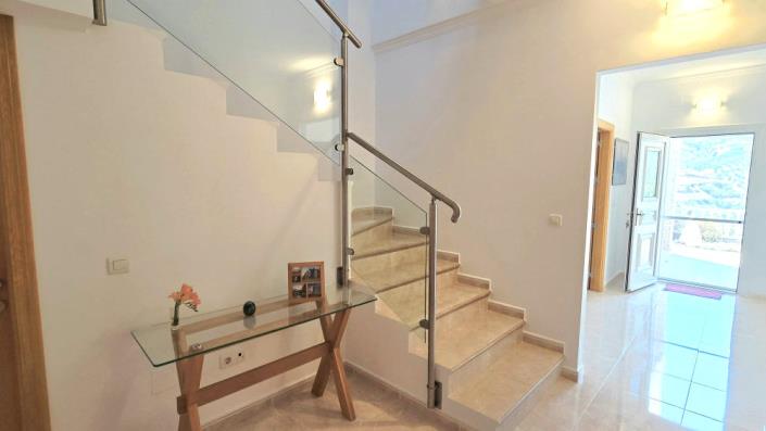 Image No.32-5 Bed Villa for sale