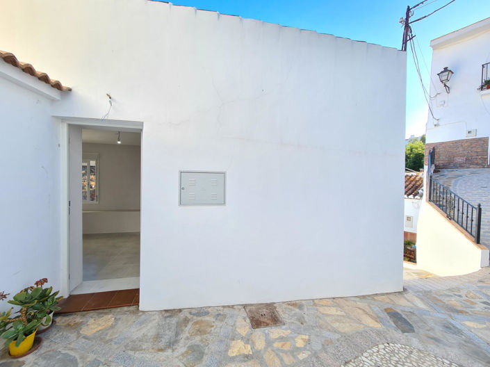 Image No.4-2 Bed Townhouse for sale