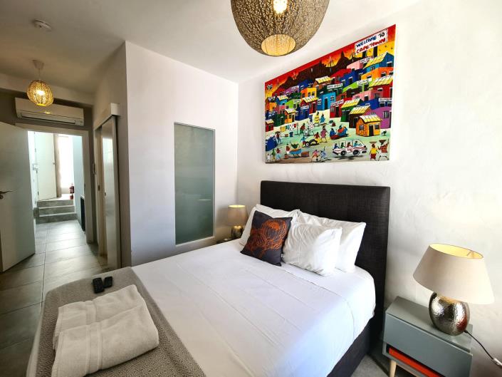 Image No.32-5 Bed Commercial for sale