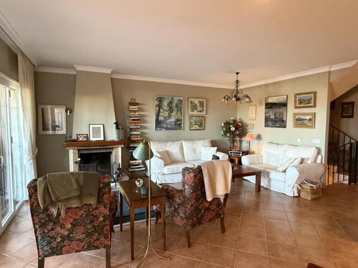 Image No.3-3 Bed Townhouse for sale