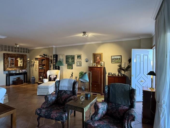 Image No.5-3 Bed Townhouse for sale