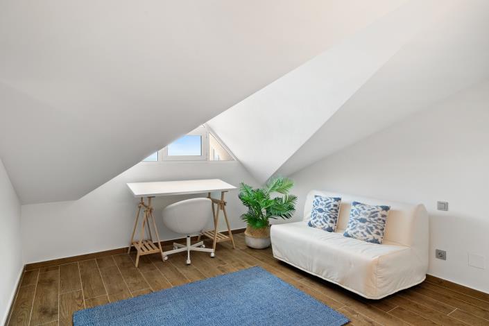 Image No.18-3 Bed Penthouse for sale