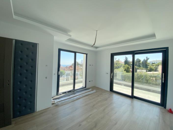 Image No.8-3 Bed Villa / Detached for sale