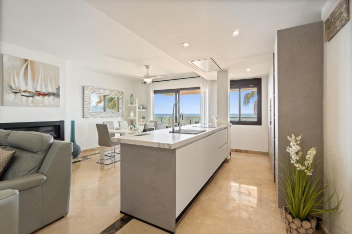 Image No.10-3 Bed Apartment for sale