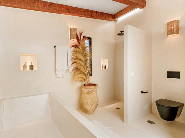 Image No.14-6 Bed Villa / Detached for sale