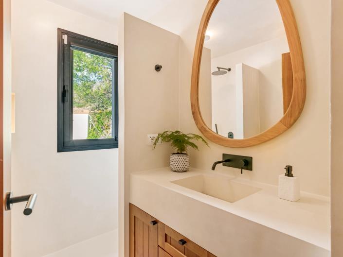 Image No.20-6 Bed Villa / Detached for sale