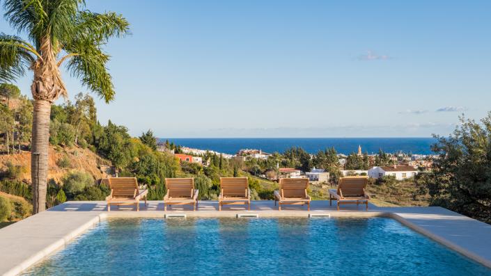 Image No.41-6 Bed Villa / Detached for sale