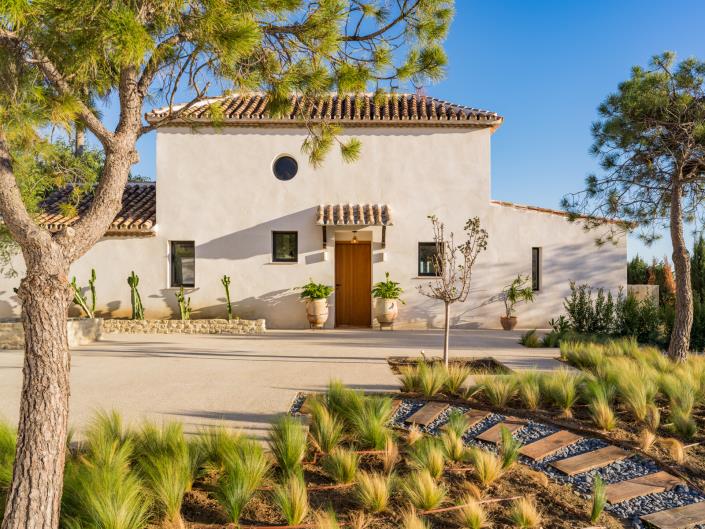 Image No.1-6 Bed Villa / Detached for sale