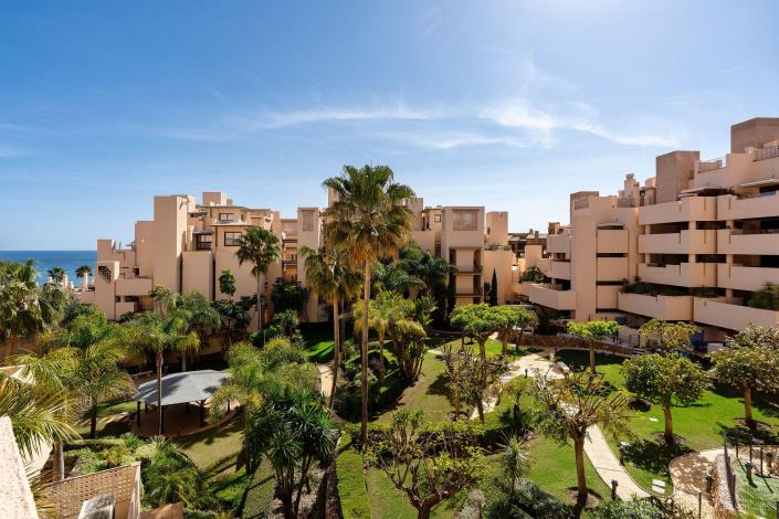 Image No.1-4 Bed Penthouse for sale