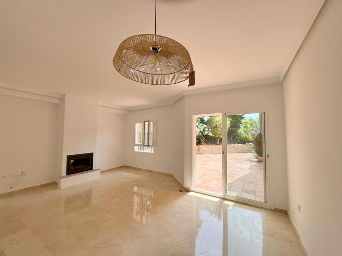 Image No.2-3 Bed Townhouse for sale