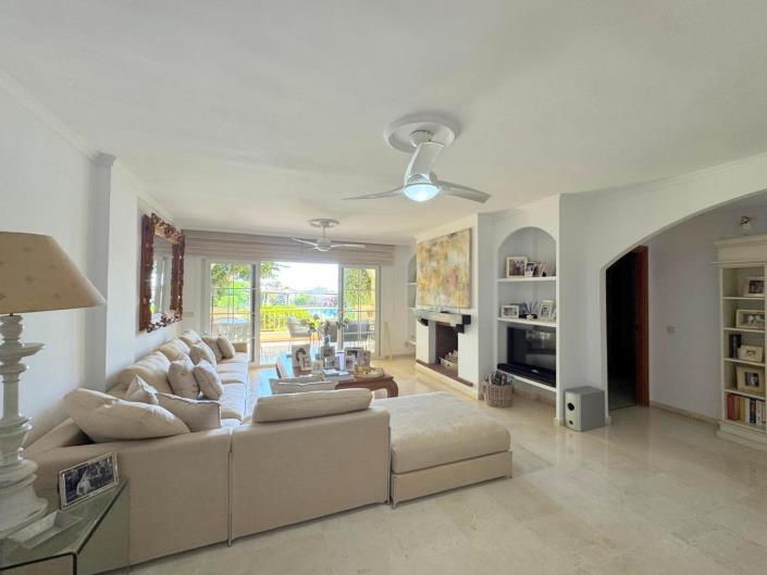 Image No.8-3 Bed Apartment for sale