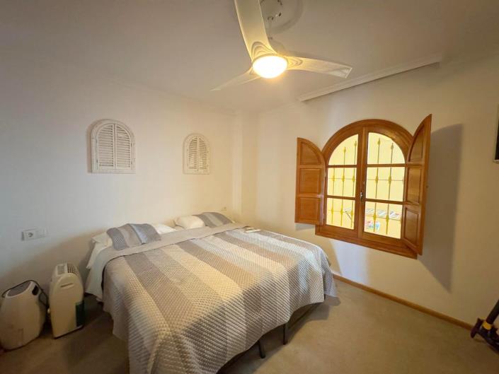 Image No.27-3 Bed Apartment for sale