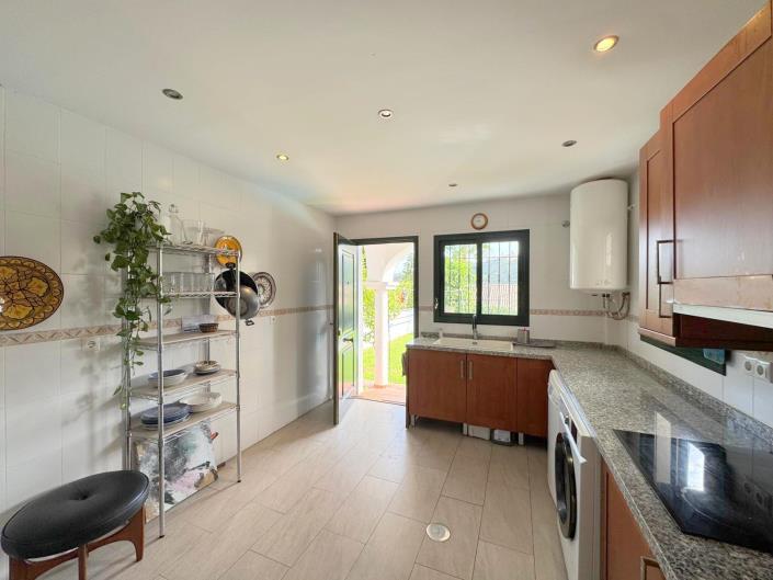 Image No.9-3 Bed House/Villa for sale