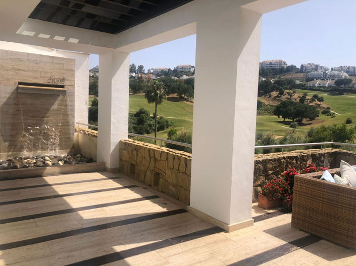 Image No.19-5 Bed Property for sale