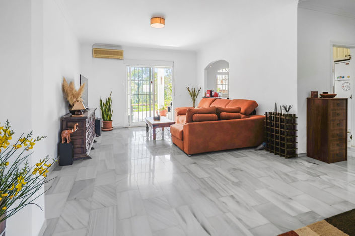 Image No.14-2 Bed Property for sale