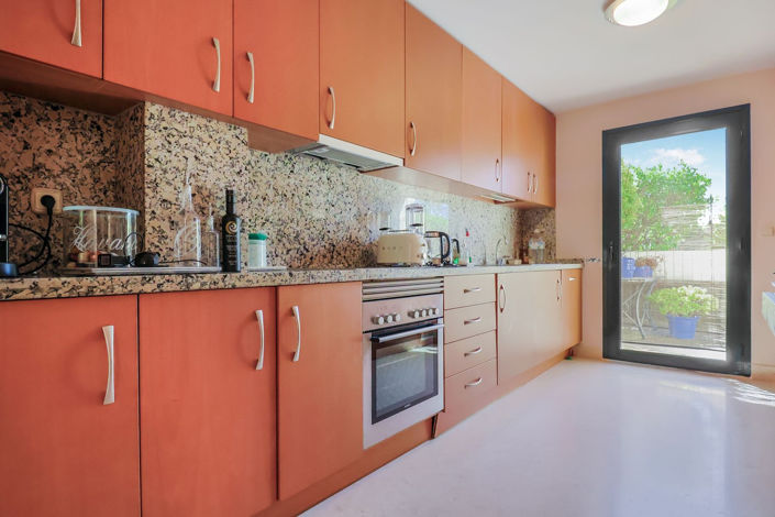 Image No.6-2 Bed Property for sale