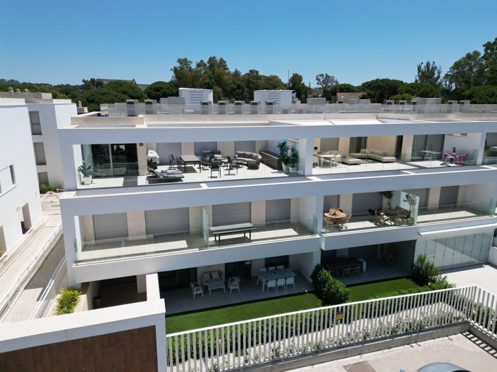 Image No.1-3 Bed Property for sale