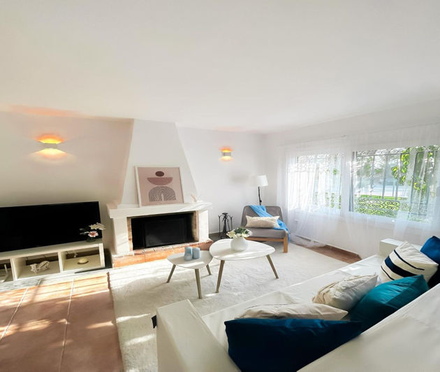 Image No.11-2 Bed Property for sale