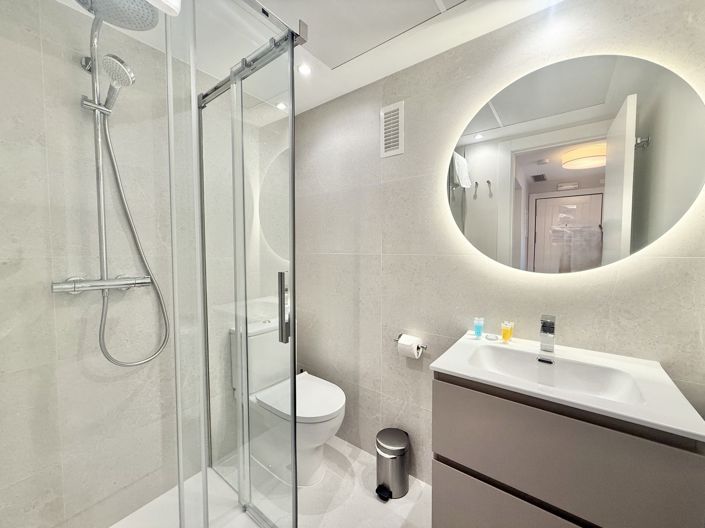 Image No.8-2 Bed Apartment for sale