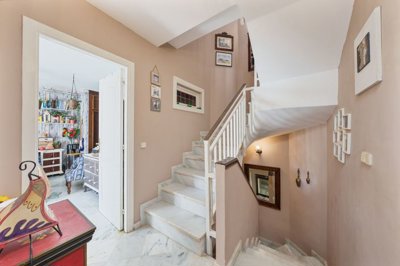 9-ba0c67ecbb388dd113c14271dae4c6a3