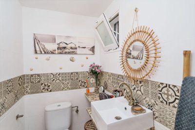 11-4d8aa6e612c0d8ce985b634e45aeea7a