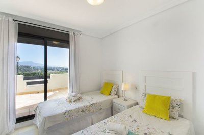 11-4d8aa6e612c0d8ce985b634e45aeea7a