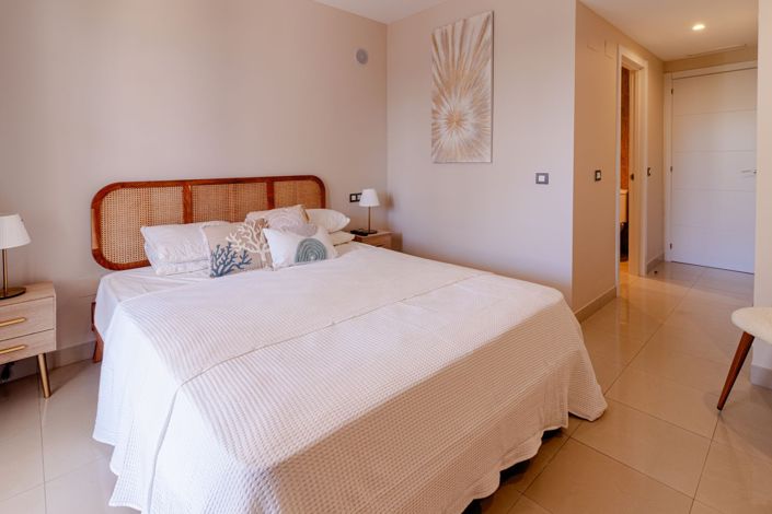 Image No.15-2 Bed Apartment for sale