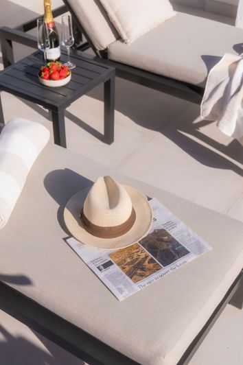 Image No.15-2 Bed Townhouse for sale