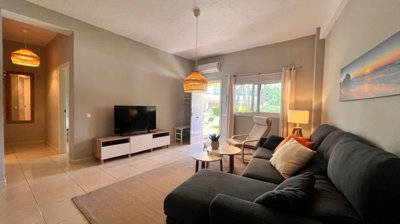 12-9d2414e6554ff283a7dbb3894364f2bd