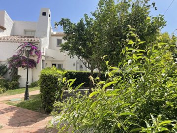 18-7e396d2404f089e443e1364dd027f7c0