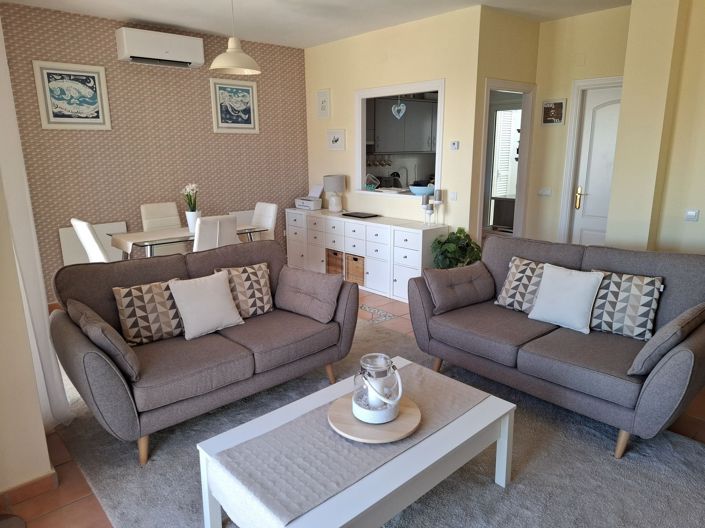 Image No.12-2 Bed Townhouse for sale