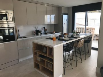 10-75bef5f12e72a6d65f05a48dacffbe42